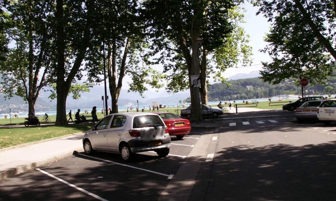 Annecy Old Town Apartment | Studio center Annecy; rental from Sunday to Sunday