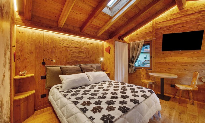 Aymavilles Apartment | Studio 'Con Idromassaggio' with Mountain View, Balcony and Wi-Fi