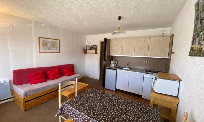 Jeux Apartment | Studio cosy pour 4 pers, centre Alpe d'Huez, proche pistes, animaux OK, terrasse sud - FR-1-405-48