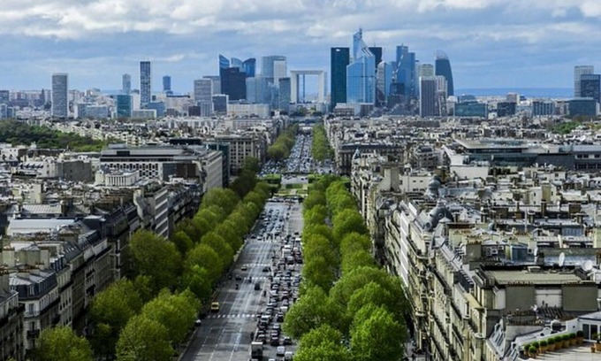 Gambetta Apartment | Studio Deluxe With Balcony In La Défense Paris