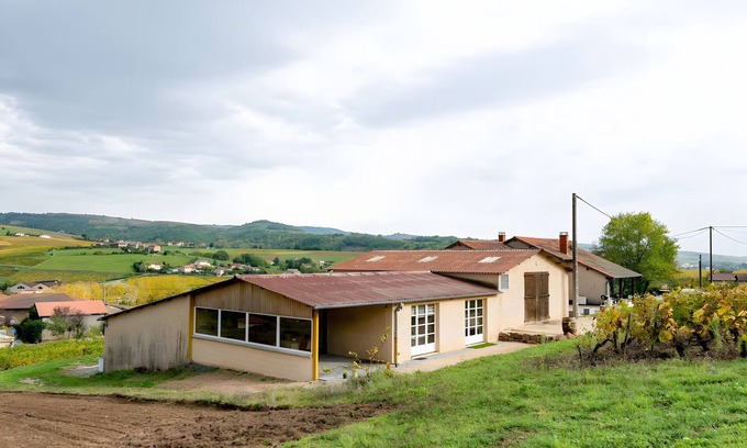 Ternand Apartment | Studio 'Domaine De La Chambarde' with Mountain View, Wi-Fi and Air Conditioning
