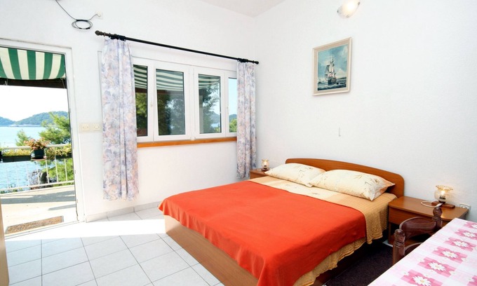 Ubli Apartment | Studio flat near beach Ubli, Lastovo (AS-8354-a)