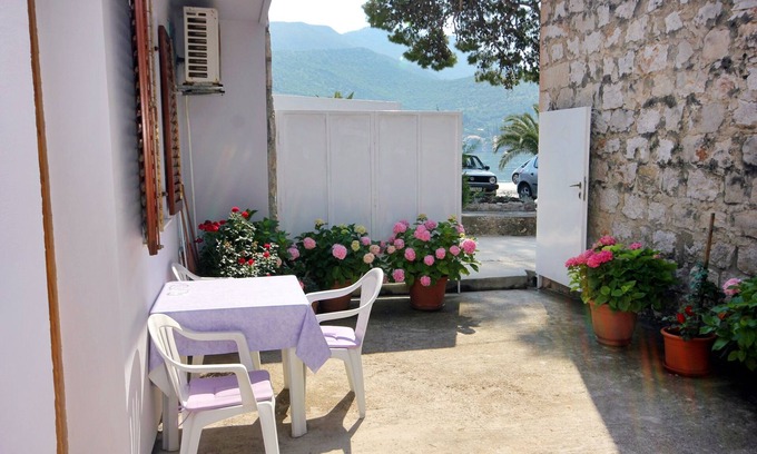 Zaton Apartment | Studio flat with terrace Zaton Veliki, Dubrovnik (AS-2107-a)