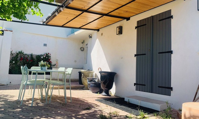 Allauch Apartment | Studio in a the Heart of Provence