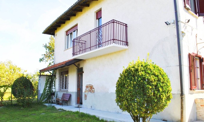 Moncucco Torinese House | Studio in Astigiana Hills with Wine & Views
