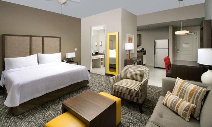The Roads Apartment | Studio King Suite Near Herbs By Betty MIA