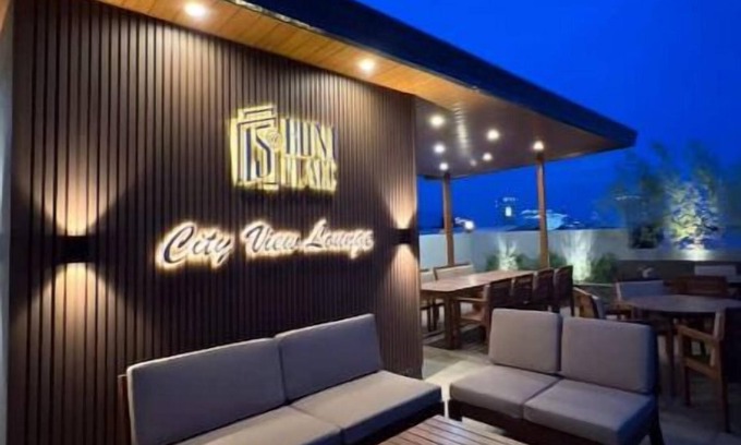 Malabanias Apartment | Studio - Modern Luxury Bachelor’s Paradise 202nn