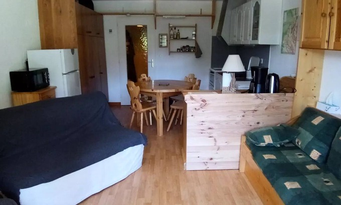 Correncon-en-Vercors Apartment | STUDIO MOUNTAIN CORNER