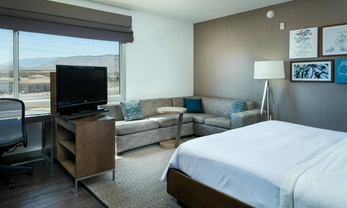 Las Vegas Apartment | Studio Near Gardens Park LAS