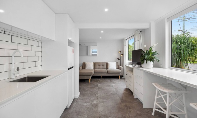 Sunshine Beach Apartment | STUDIO ON HENDERSON,