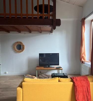 Prades Apartment | Studio with mezzanine