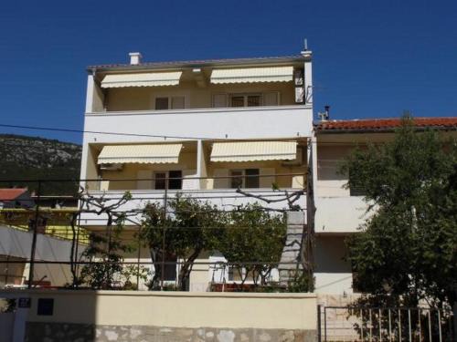 Komiza Apartment | Studios Ana Mari