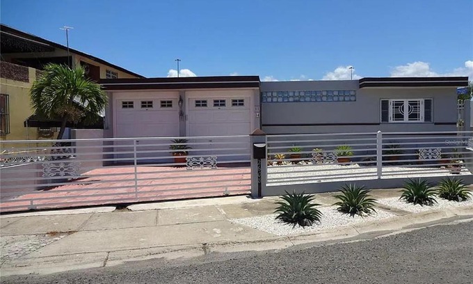 San Anton Apartment | Stunning 3bds, 2bths home for rent