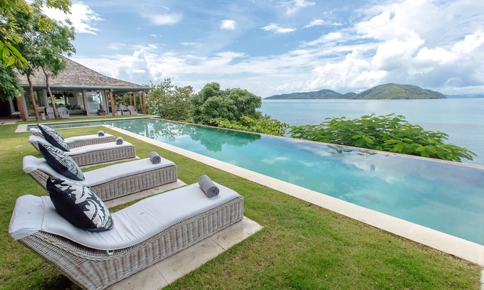 Thong Krut Villa | Stunning 6 bedroom villa with beautiful ocean views