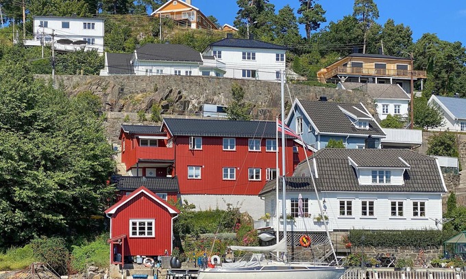 Arendal Apartment | Stunning apartment in Arendal with WiFi