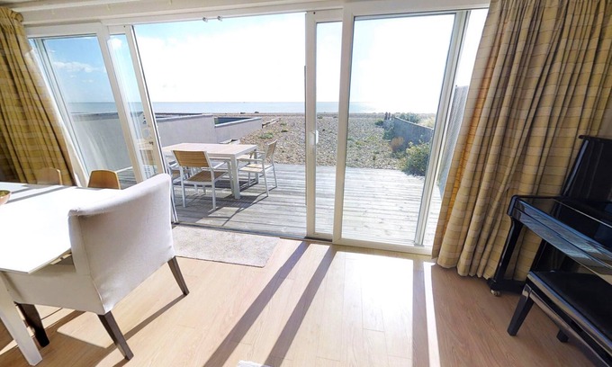 Pevensey Cottage | Stunning beach cottage for the perfect British family holiday with 3 bedrooms