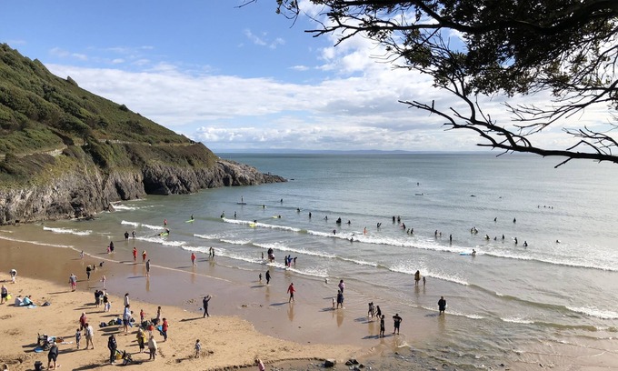 Bishopston Apartment | Stunning Beach Front Apartment in Caswell Swansea
