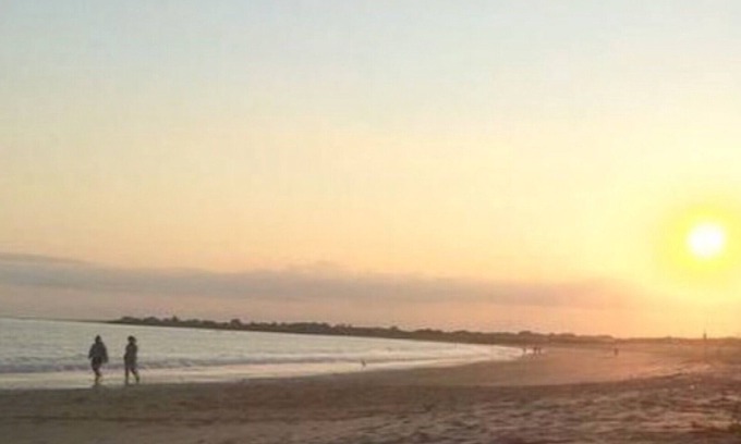 Jerusalem House | Stunning Beach House just steps away from East Matunuck Beach!