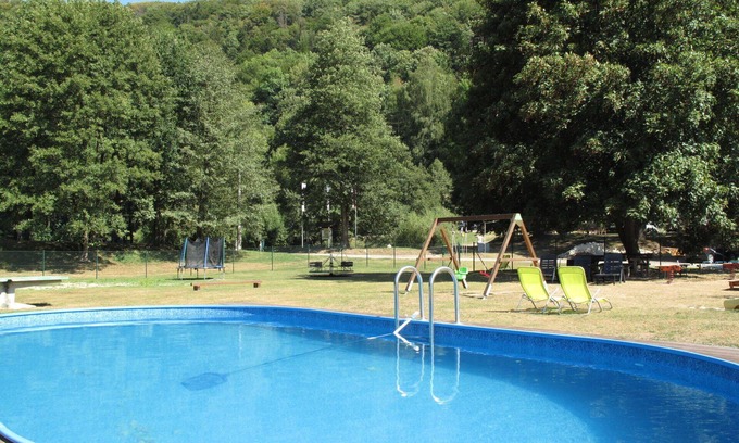 Ceska Metuje House | Stunning private villa with WIFI, pool, TV, patio, pets allowed, panoramic view and parking