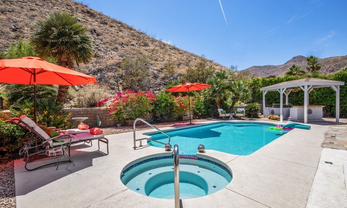 Cathedral City Cove House | Stunning Desert Oasis