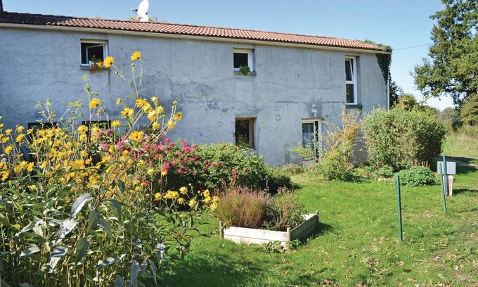Saint-Avaugourd-des-Landes House | Stunning home in St Avaugourd Des Lande