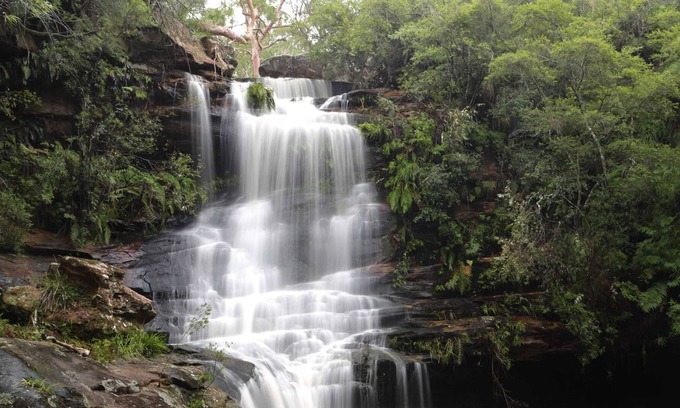 Galston House | Stunning Holiday Haven with Nearby Waterfall