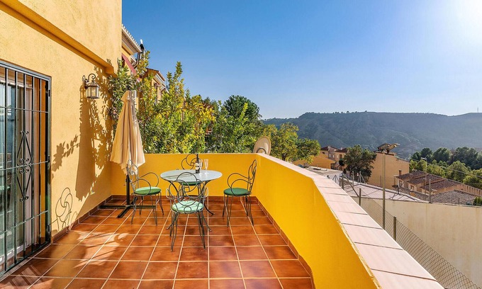 Cenes de la Vega House | Stunning home in Cenes de la Vega