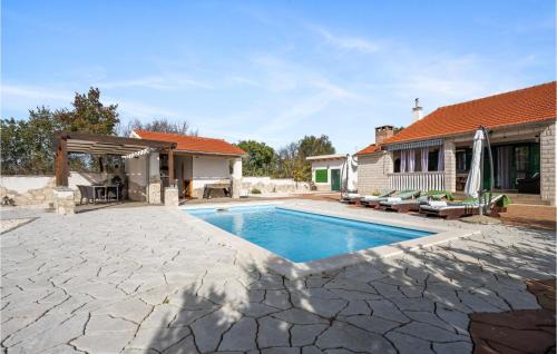 Bristane House | Stunning Home In Drinovci With Sauna