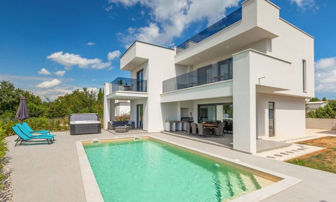 Galizana House | Stunning home in Galizana