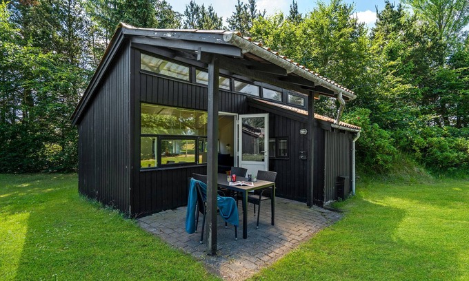 Hampen House | Stunning home in Hampen with WiFi