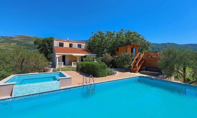 Rudine House | Stunning home in Kastel Novi with sauna