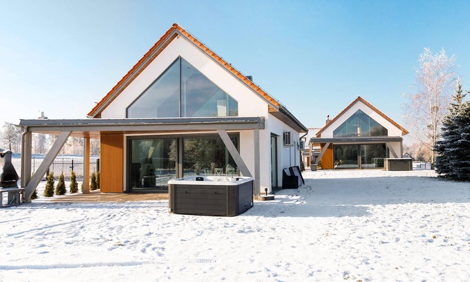 Faszcze House | Stunning home in Ryn with WiFi