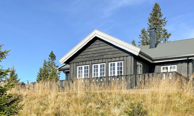 Sjusjoen House | Stunning home in Sjusjøen with sauna