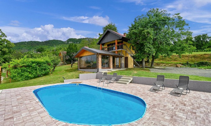 Kalnik House | Stunning home in Sopron with WiFi