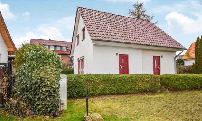 Wohlenberg House | Stunning Home In Wohlenberger Wiek