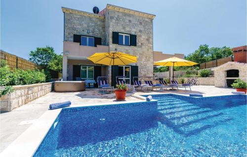 Gromaca House | Stunning Home In Zaton With Jacuzzi
