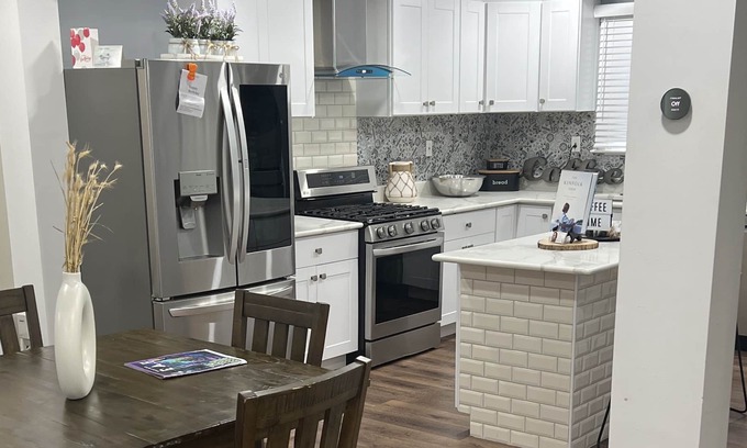 Aberdeen House | Stunning Home Steps minutes from Cal Ripken Stadium!!!