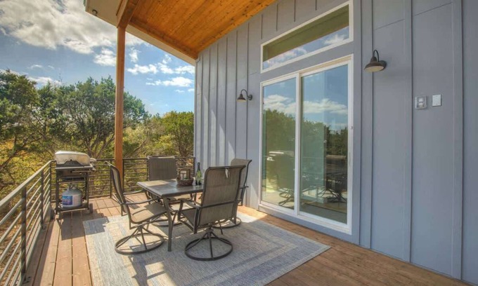 Point Venture House | Stunning Lake Home With Pool-beach-gym-boat Access