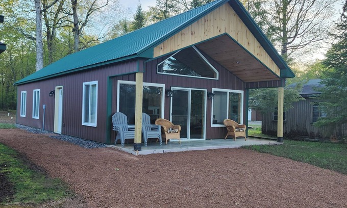 Mercer Cabin | Stunning Lake Side View,nMusky Point Resort,nLake of the Falls