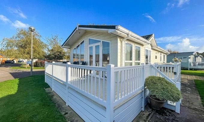 Hopton on Sea Cabin | Stunning lodge with decking at Hopton Holiday Park in Norfolk ref 80023W