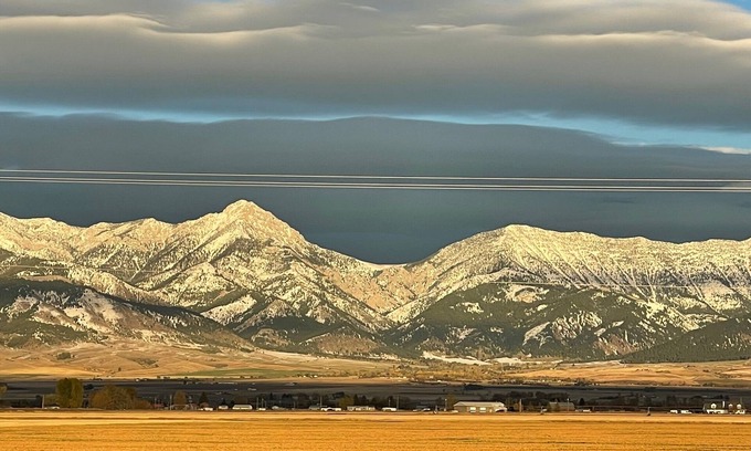 Belgrade Condo | Stunning Mountain View 3 Bedroom Barndominium in Belgrade, MT.