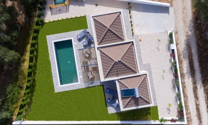 Pesada Villa | Stunning new contemporary villa, located in a quiet village - 1km from the beach