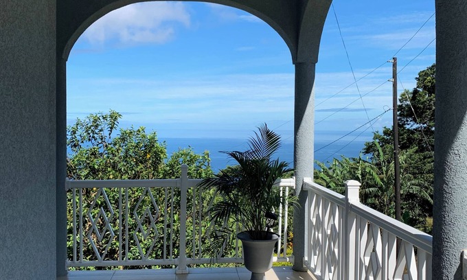 Roseau House | Stunning Ocean View Retreat | 2-Bedroom Getaway | 15 Mins to Roseau & Adventure!