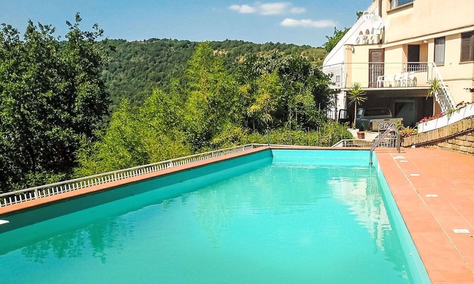Lake Bracciano Villa | Stunning private villa with private pool, A/C, WIFI, TV, terrace, pets allowed and parking