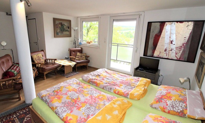 Neznasov House | Stunning private villa with WIFI, A/C, TV, terrace, pets allowed, panoramic view and parking