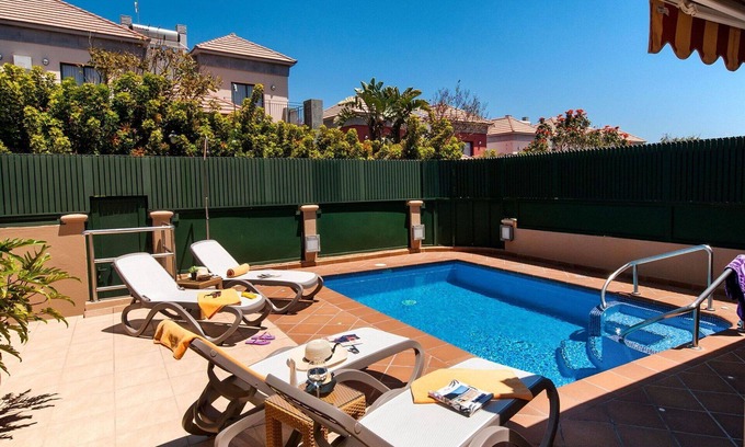 Meloneras Villa | Stunning private villa with A/C, WIFI, private pool, TV, patio, pets allowed and parking