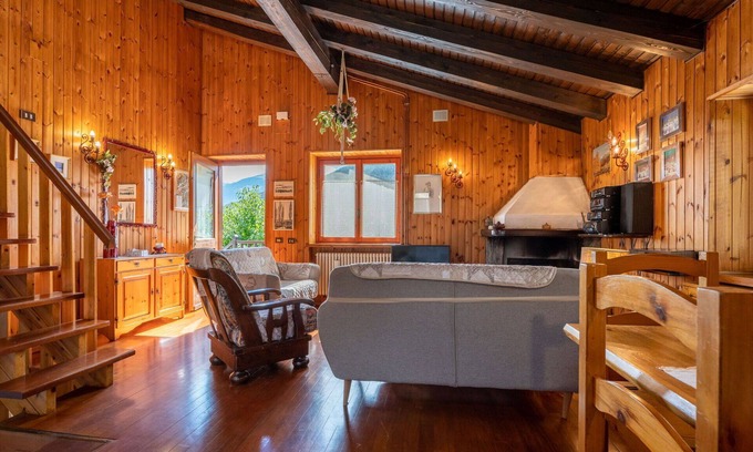 Arvier House | Stunning private villa for 6 guests with WIFI, TV, terrace, pets allowed and parking, close to A.