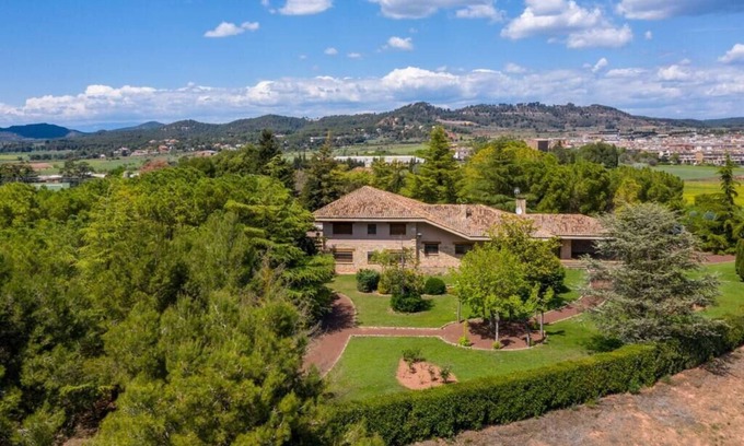 Santpedor Villa | Stunning seven-hectare estate in the district of Bages, right in the heart of Catalunya