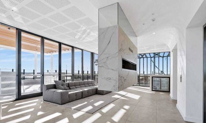 Newcastle Apartment | Stunning sky apartment