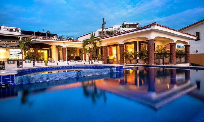 Pedregal Villa | Stunning & Stylish 11 bedroom Villa with Summer Weekly Promo and full staff!